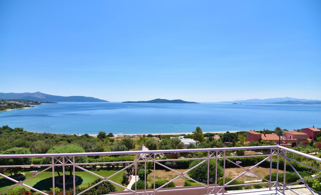 Blue Bay View - Beach House Vathirrevma Екстер'єр фото