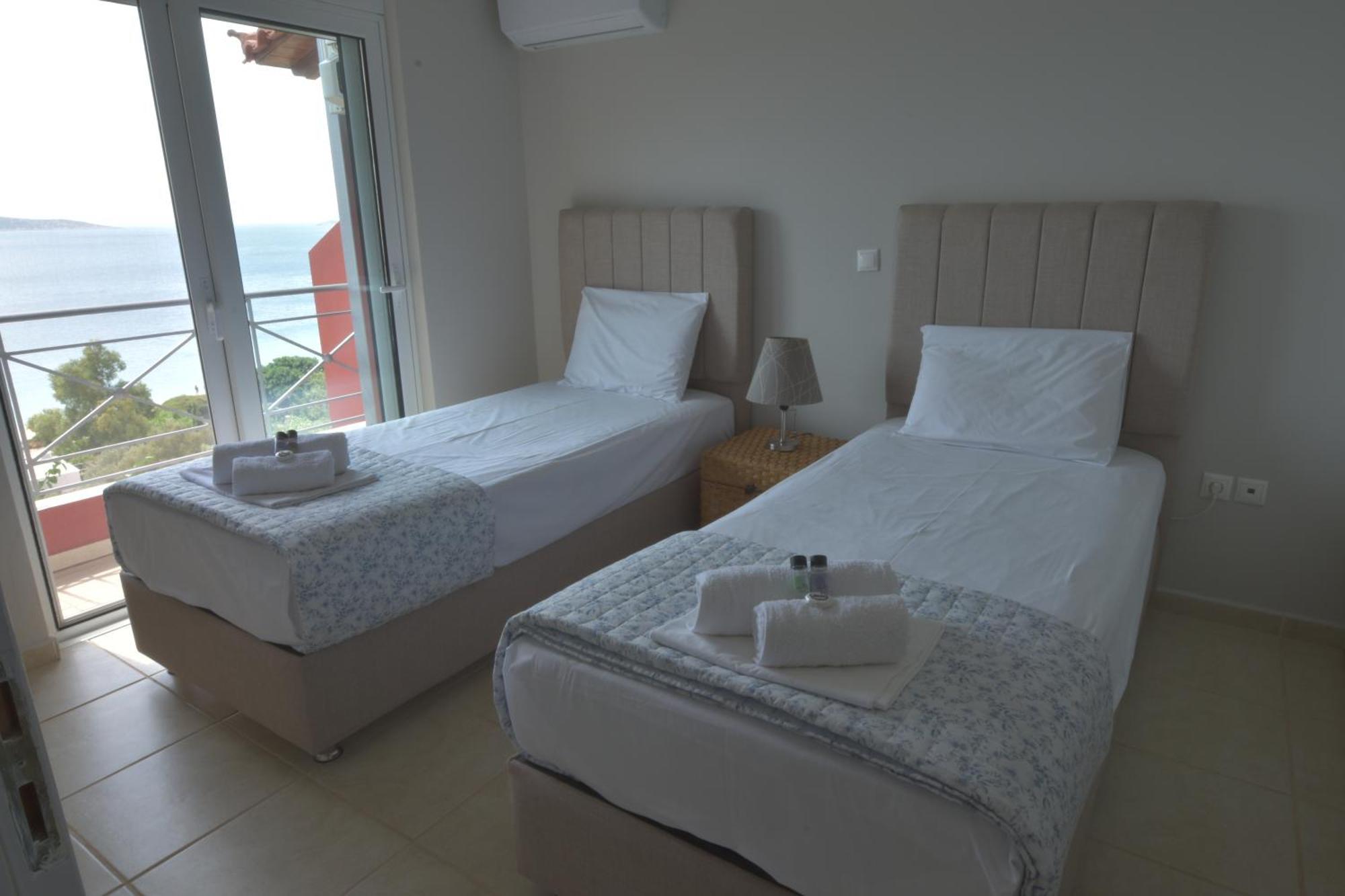 Blue Bay View - Beach House Vathirrevma Екстер'єр фото